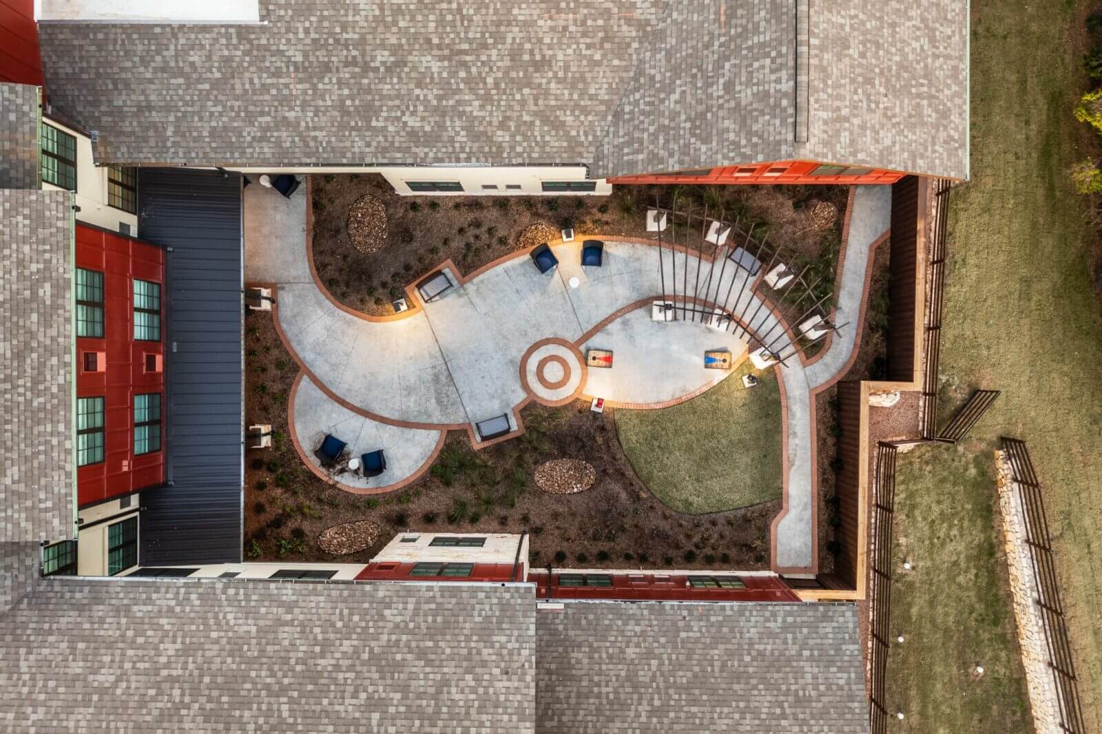 courtyard at Longleaf Bee Cave aerial 2