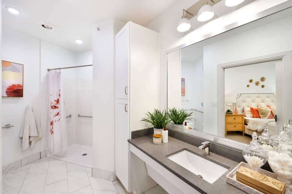 example of a bathroom at Longleaf Bee Cave 2