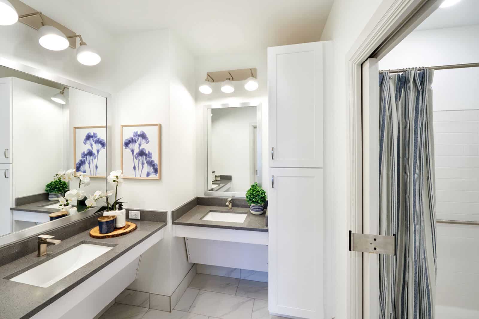 example of a bathroom at Longleaf Bee Cave